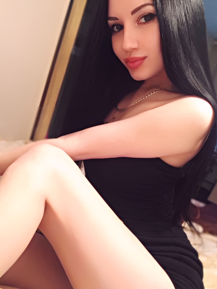 Елена привлекальеная девушка из Опочка цена от 1500 руб