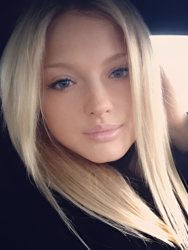 Ирина привлекательная девушка из Опочка цена от 4000 руб