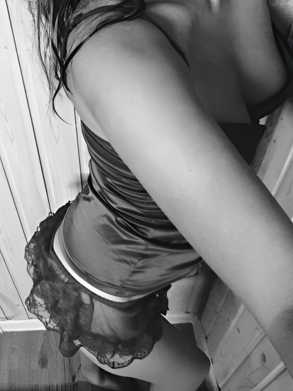 Серафима привлекательная девушка из Опочка цена от 3000 руб