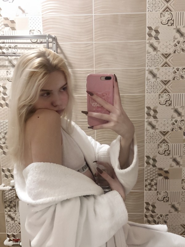 Снежана привлекательная девушка из Опочка цена от 4000 руб